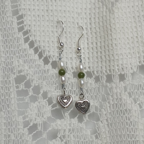 Natural Jade Freshwater Rice Pearl Heart Dangle Earrings Sterling 925 Silver - Picture 2 of 3